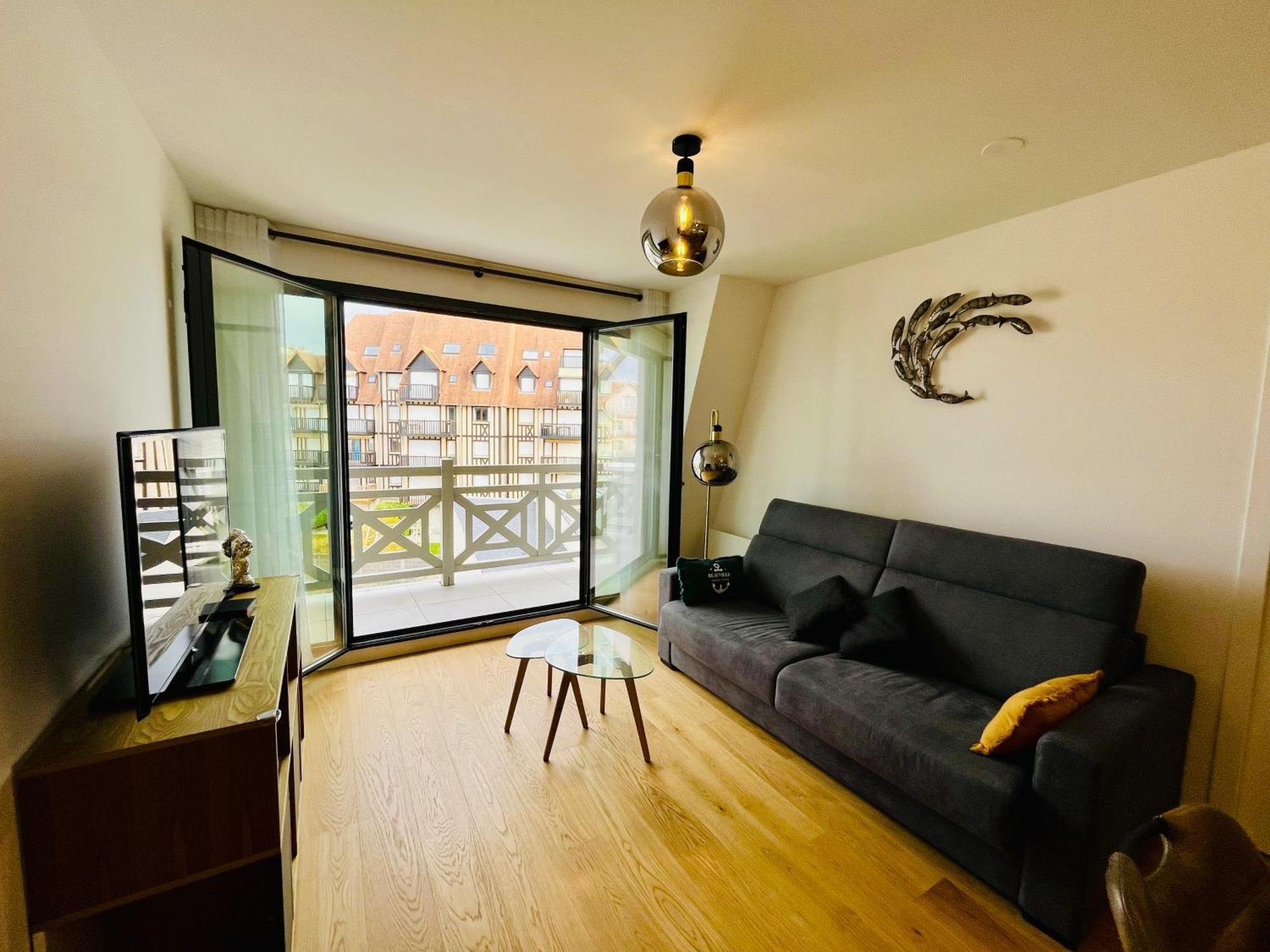 Sejour Authentique - Balcon, Parking & Wifi Ultra-Rapide Apartment Deauville Exterior foto